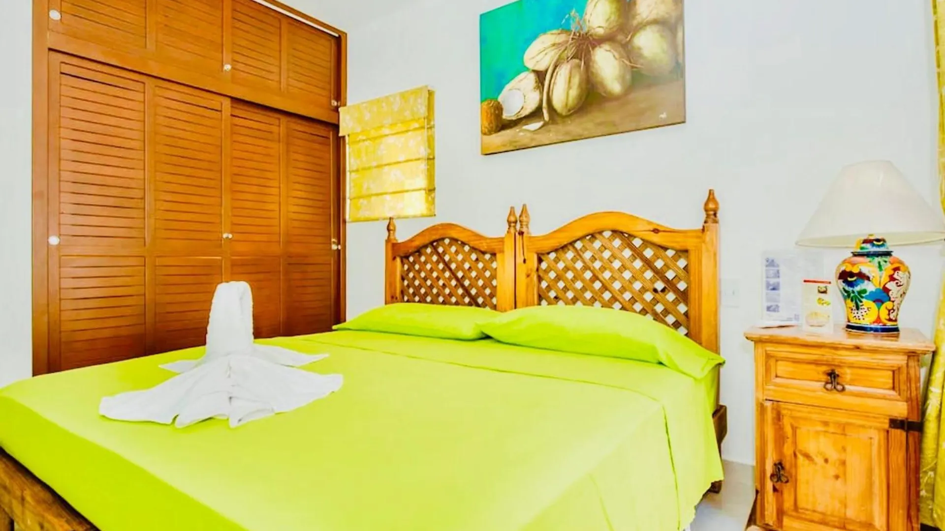 פלאייה דל כרמן Superior Budget Room With Swimming Pool Air Conditioning And Parking בית הארחה פלאייה דל כרמן