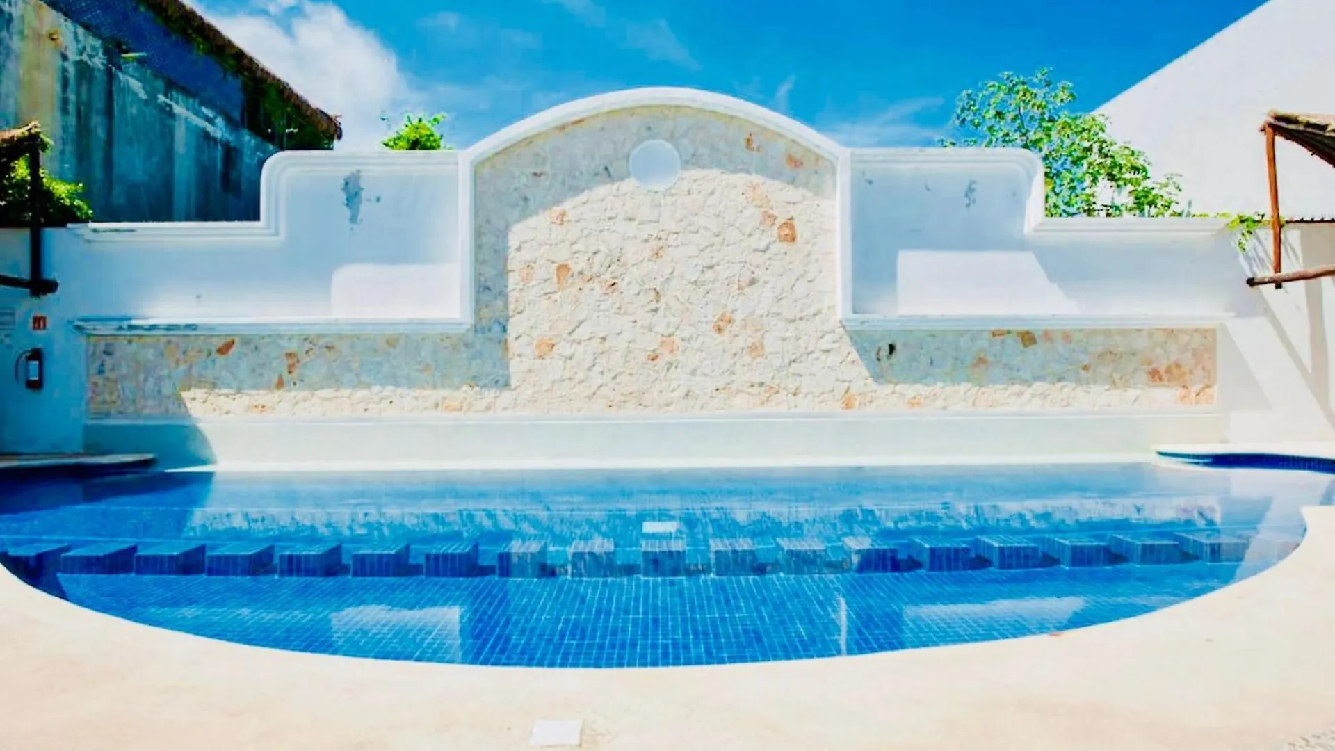 פלאייה דל כרמן Superior Budget Room With Swimming Pool Air Conditioning And Parking בית הארחה פלאייה דל כרמן
